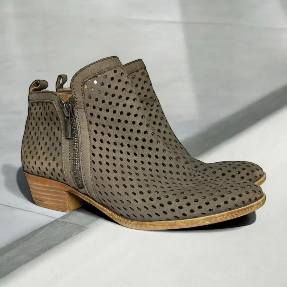 Lucky Brand Basel3 Ankle Boots Size 8 Nubuck Suede Perforated Gray Side Zips - Picture 2 of 10
